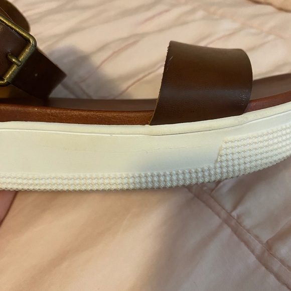 Mia Ellen sandals - Picture 9 of 13